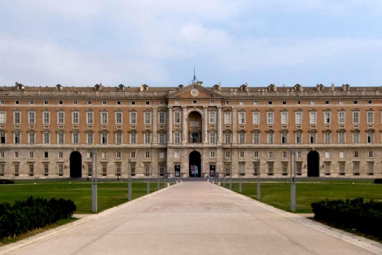 L'Approdo Del Re Caserta Exterior foto